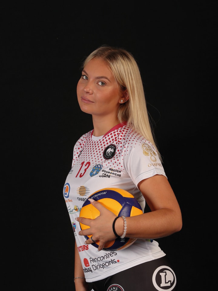 https://sens-volley.com/wp-content/uploads/2020/04/ANDREA.jpg